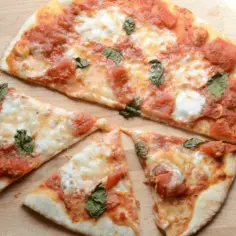 Ile kalorii ma pizza margherita 30 cm? Zaskakujące fakty o kaloriach