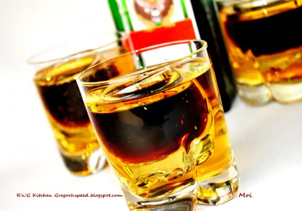 Jägerbomba - jak zrobić i czy warto ryzykować zdrowie?
