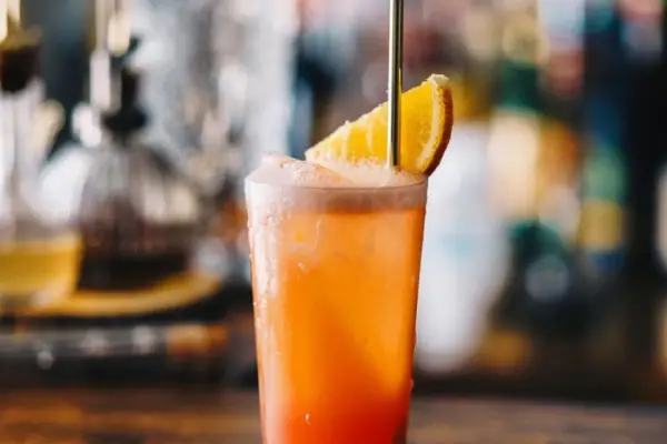 Campari Orange - Przepis na idealny drink w włoskim stylu