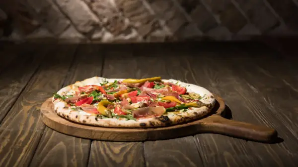 Idealna pizza w domu - Jaki kamień do pizzy wybrać i jak używać